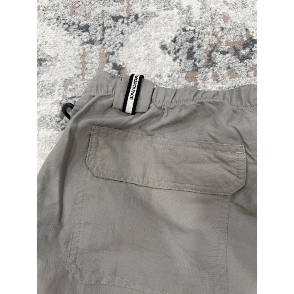 The North Face Mens Class V Belted Cargo Shorts Khaki Nylon‎ Hiking Large Long